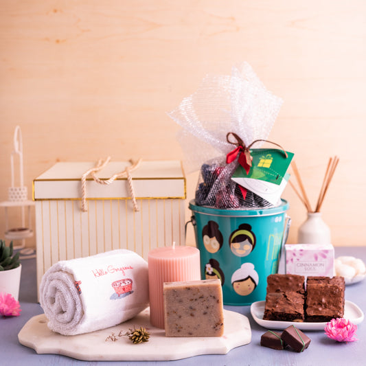Pamper Me Gift Hamper - Female