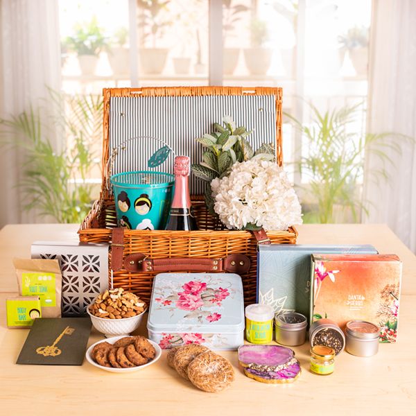 Buy The Teetotaler Gift Basket Online In India Dottedi