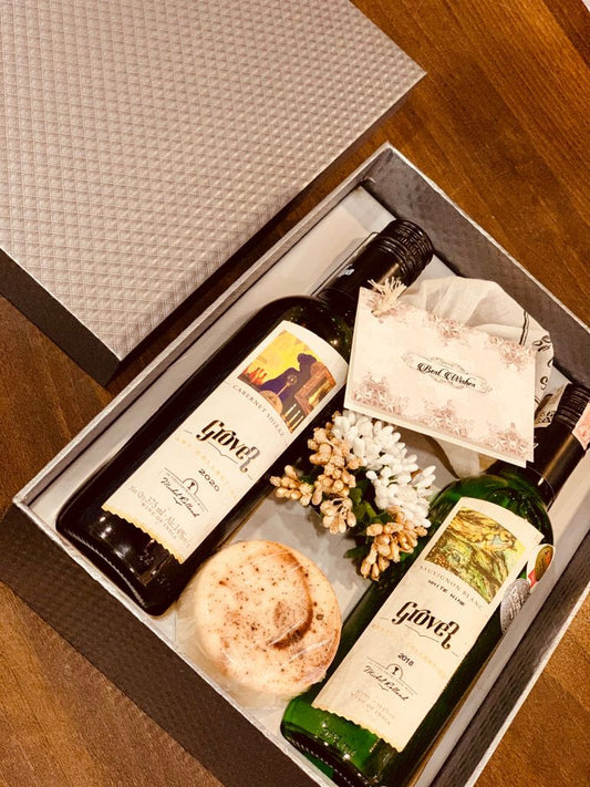 Whinny Affair Gift Box