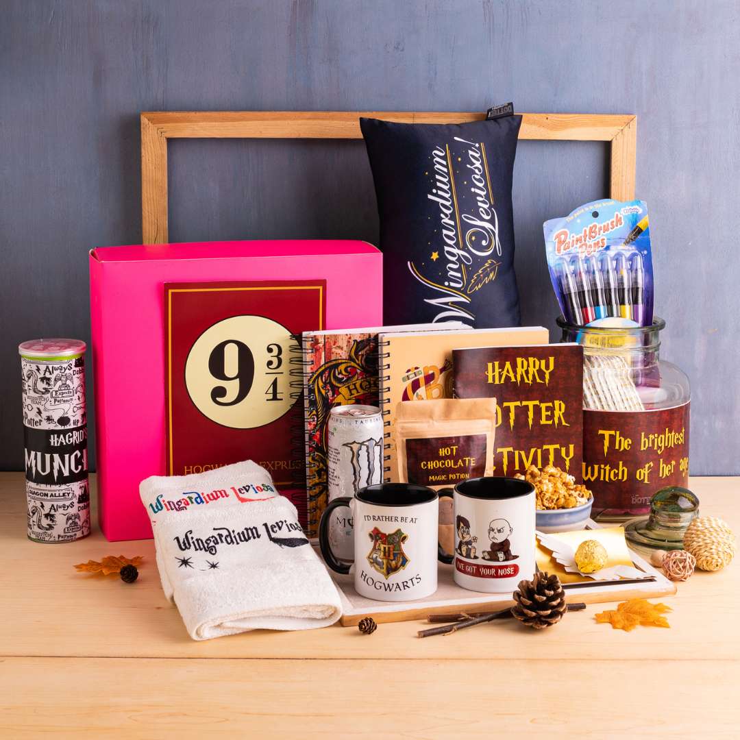 Personalized Hogwarts Dorm Gift Kit (Harry Potter)
