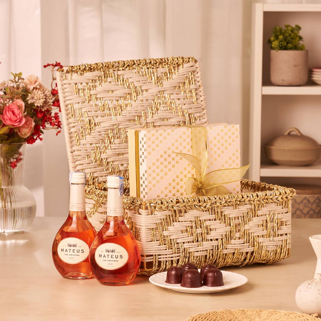 Vows & Vino Hamper