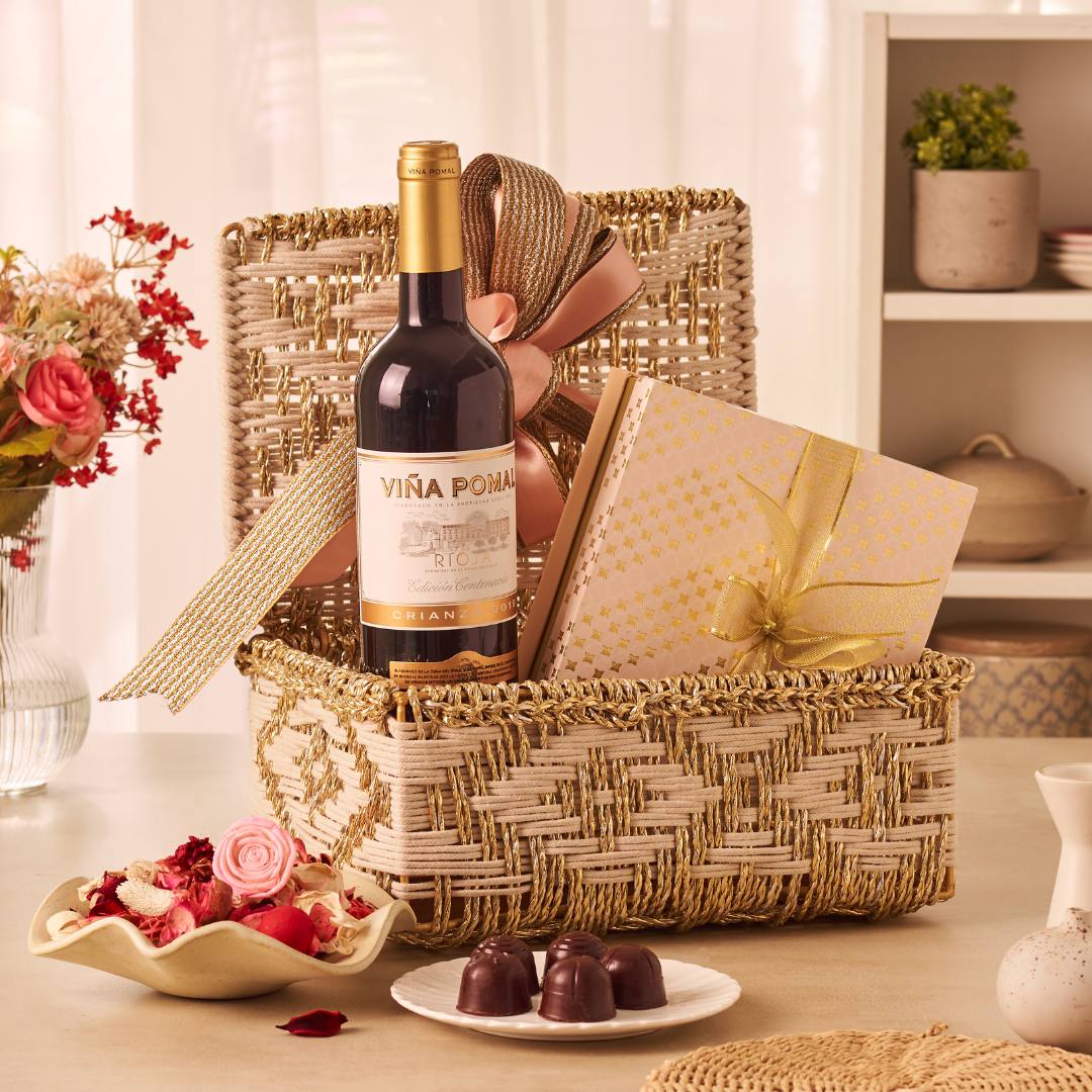 Vows & Vino Hamper